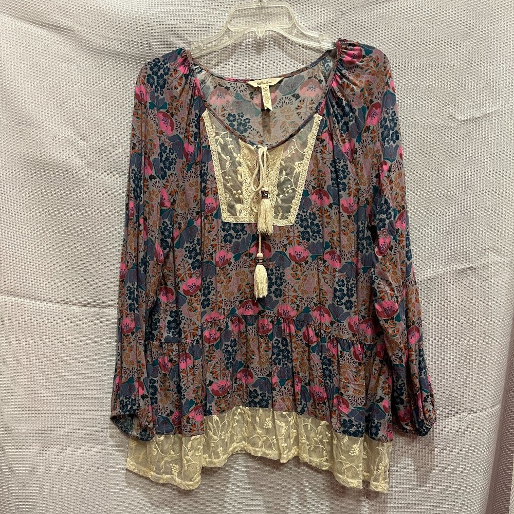 Matilda Jane Boho top with lace trim - Sz L
